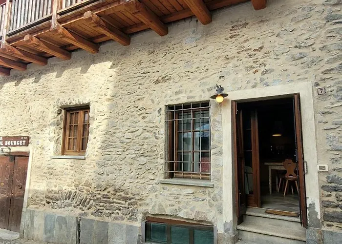 3 Lovely & Sauze Chalet *